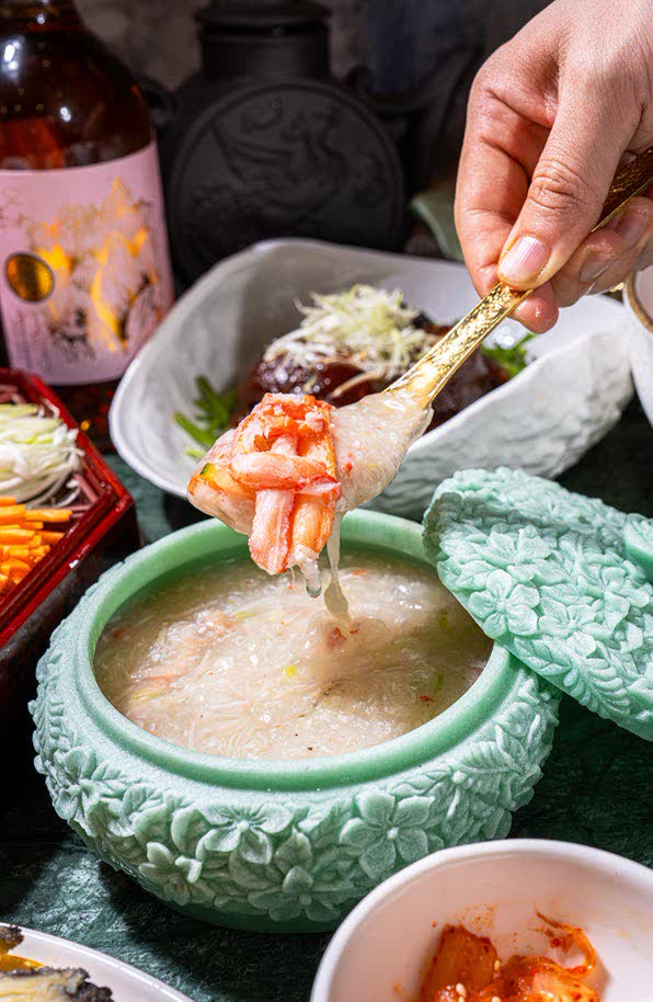 그릇에 담아내는 수프 — 삼신 가로수길점 — 서울 강남 신사동 가로수길 chinese restaurant (韓国料理 · 美食)